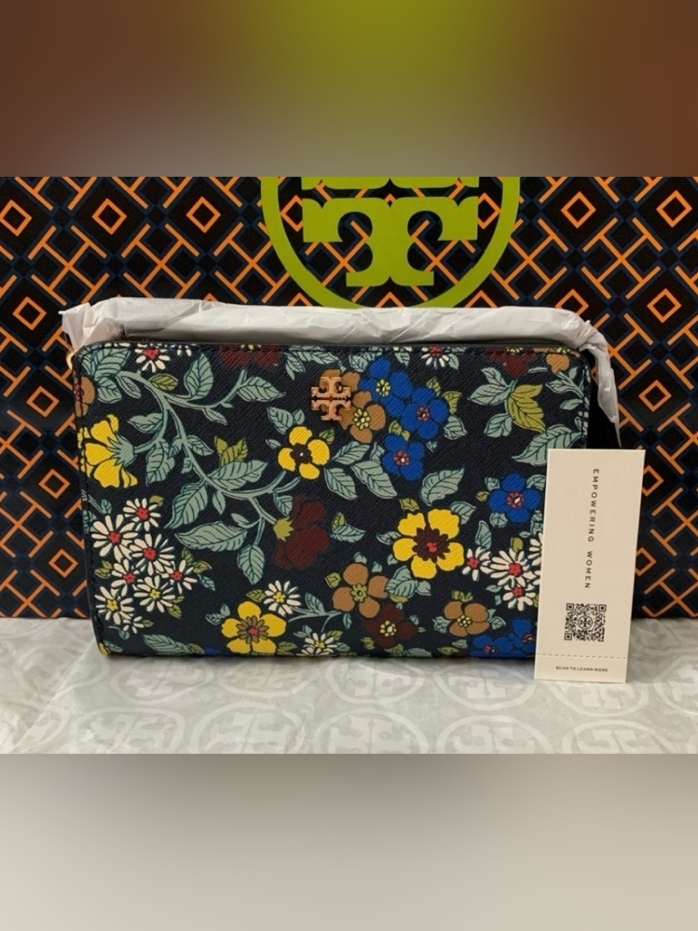 NWOT Tory Burch Wristlet